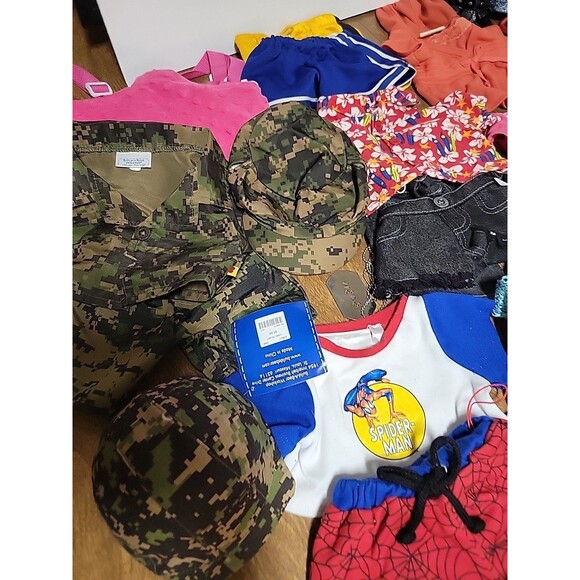 Build-A-Bear BAB Large Lot of Misc Clothes & Accessories Hello Kitty Army - Picture 11 of 11